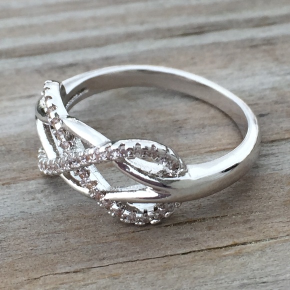 Infinity knot ring Crystal studded ring 925 silver - Picture 5 of 8